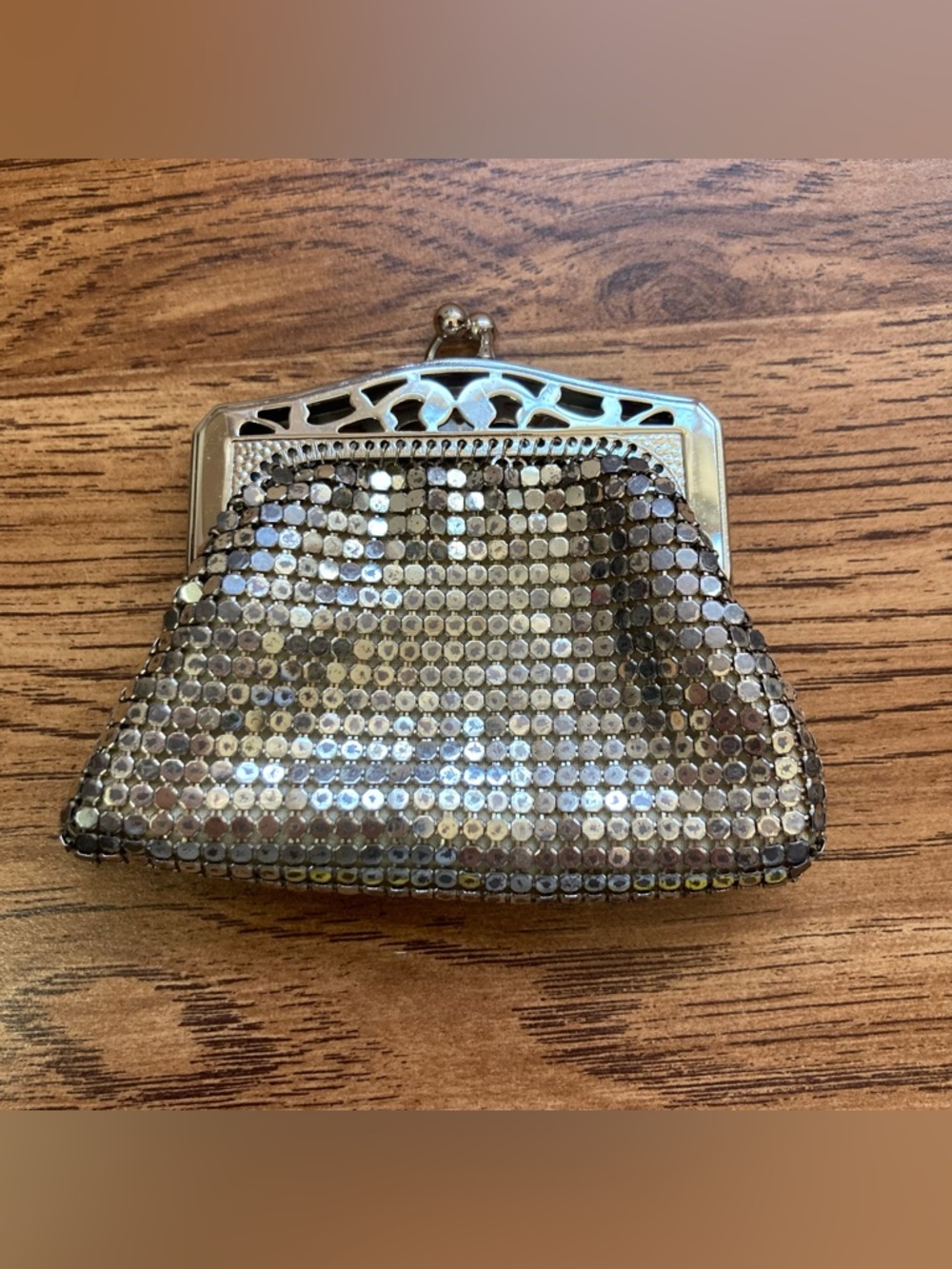 Vintage Whiting & Davis Metal Co. Silver “Mesh” Tiny Coin Purse
